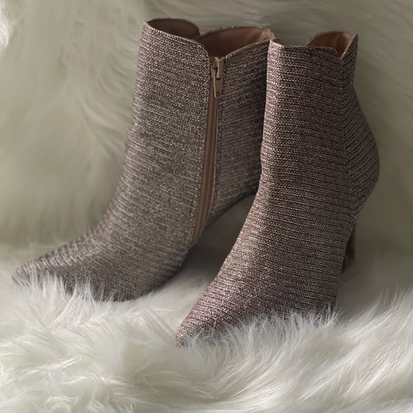 Multi colored Sangria boots. Worn once and comes with box. - Picture 5 of 5